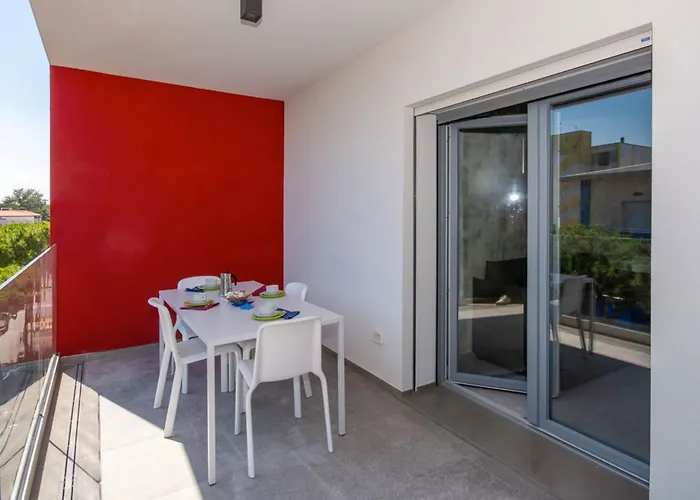 One Life Suites-2 By Interhome Apartment